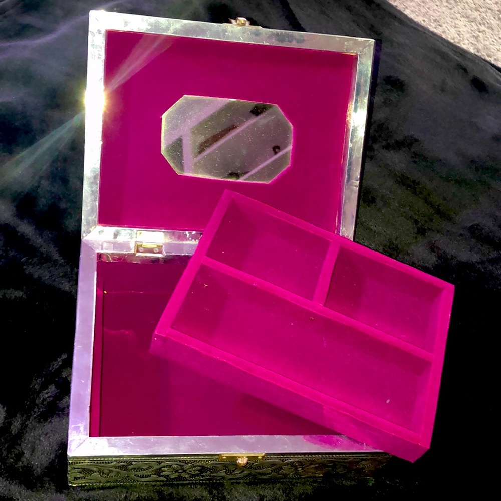 Silver jewelry box